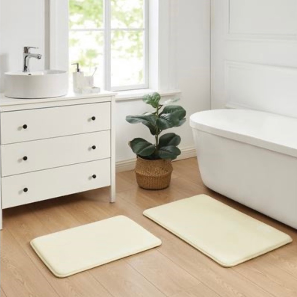 Royal Velvet Signature Solid Memory Foam Set of 2 Bath Rug Ivory
